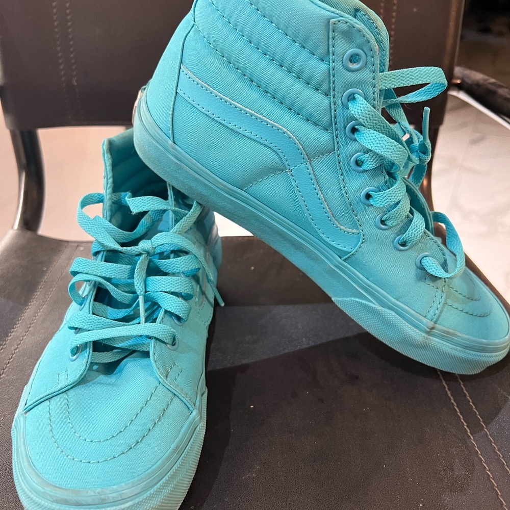Vans Off the wall turquoise shoes, size 8